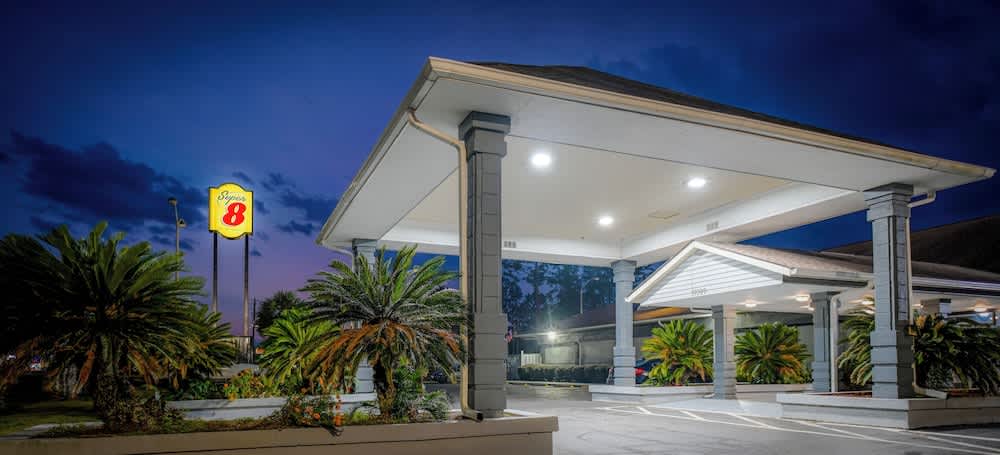 Super 8 by Wyndham Hardeeville - Savannah North 1