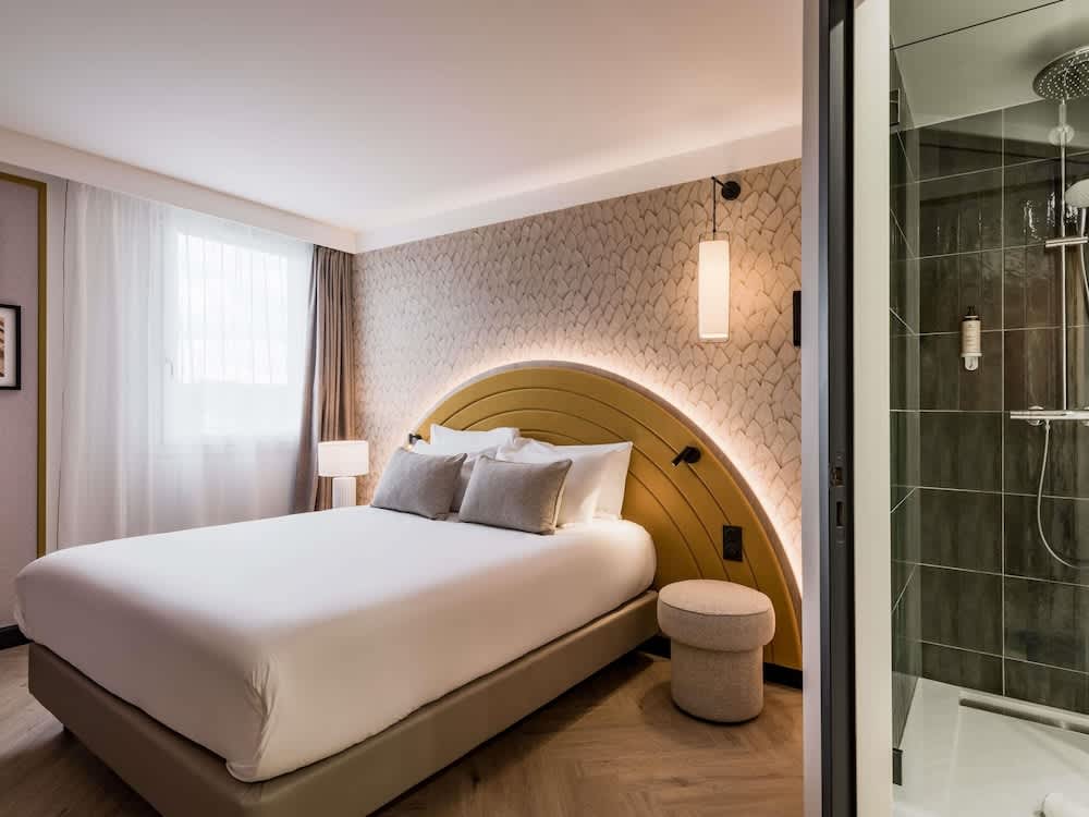 Mercure Chartres Est 1