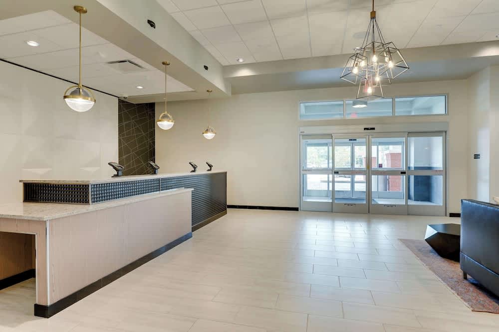 Drury Plaza Hotel Savannah Pooler 2
