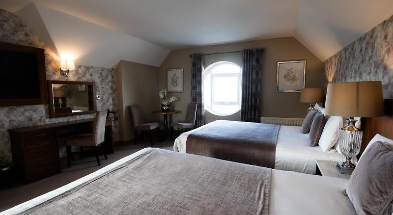 Holyrood Hotel - Leisure Centre & The Spa at Orchids 1