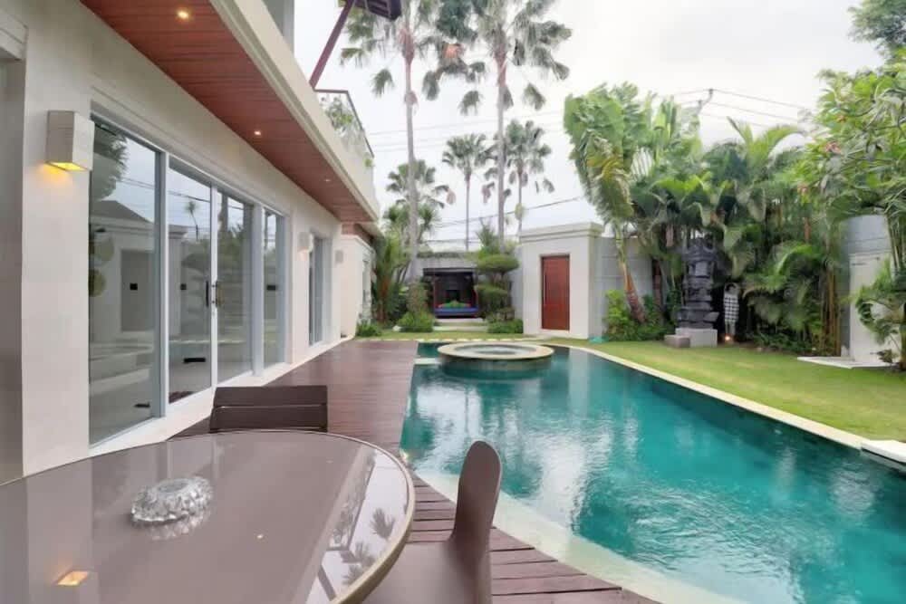 Luxury 4BedRoom - Villa K - Central Seminyak 1
