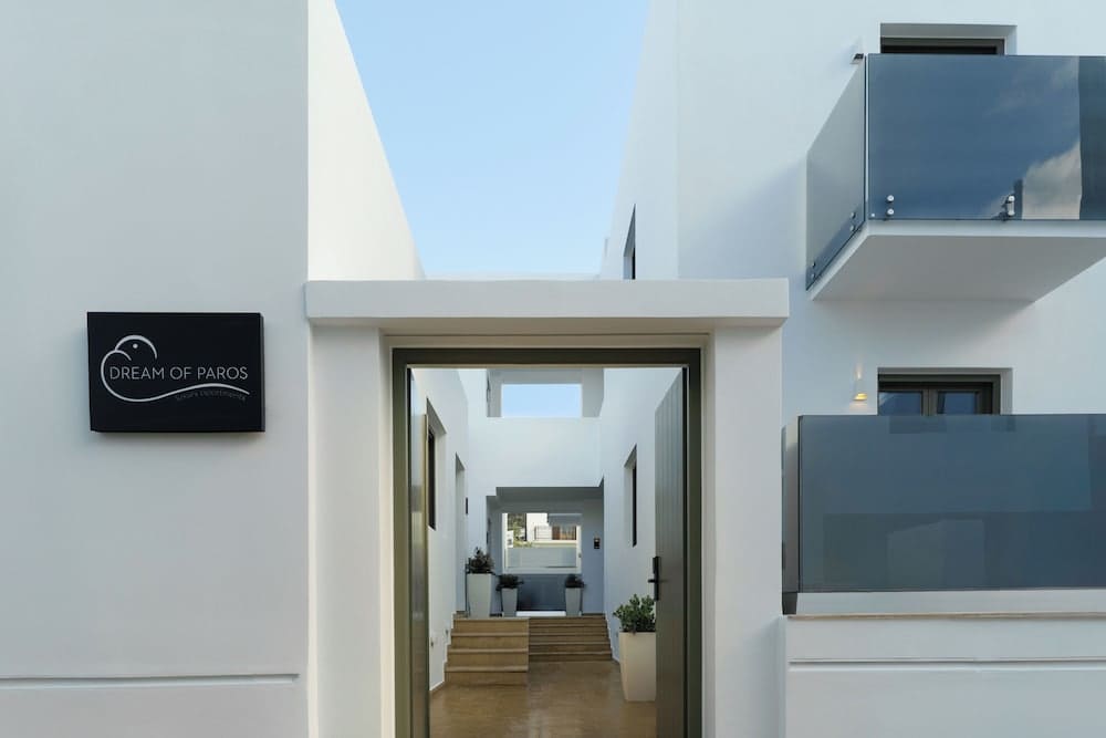 Dream of Paros 1