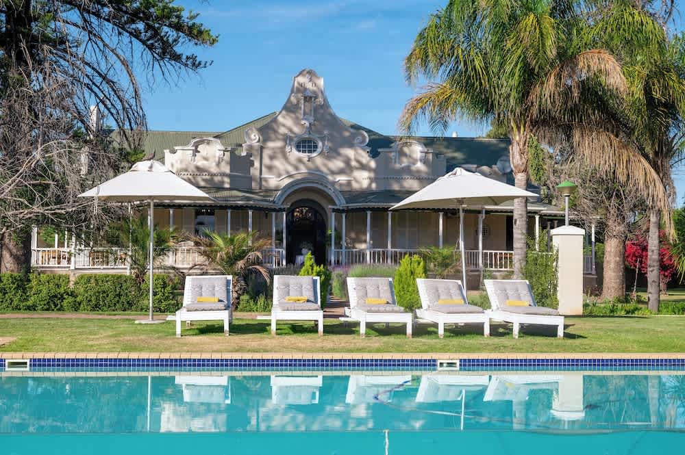 Bakenskraal Ostrich Palace 1