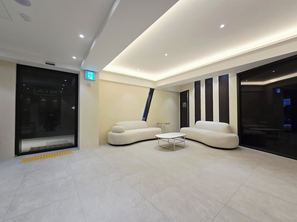 Tria Business & Boutique Hotel 2