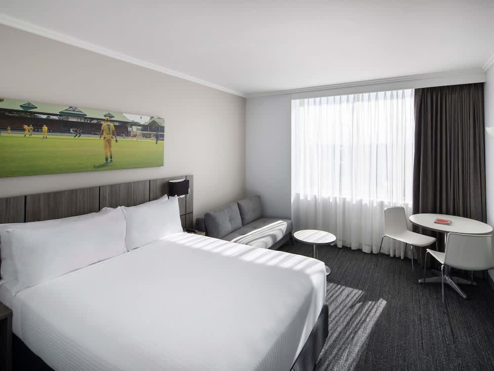 Mercure Sydney Bankstown 1