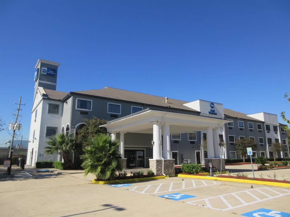 Best Western Champions Forest Inn and Suites 1