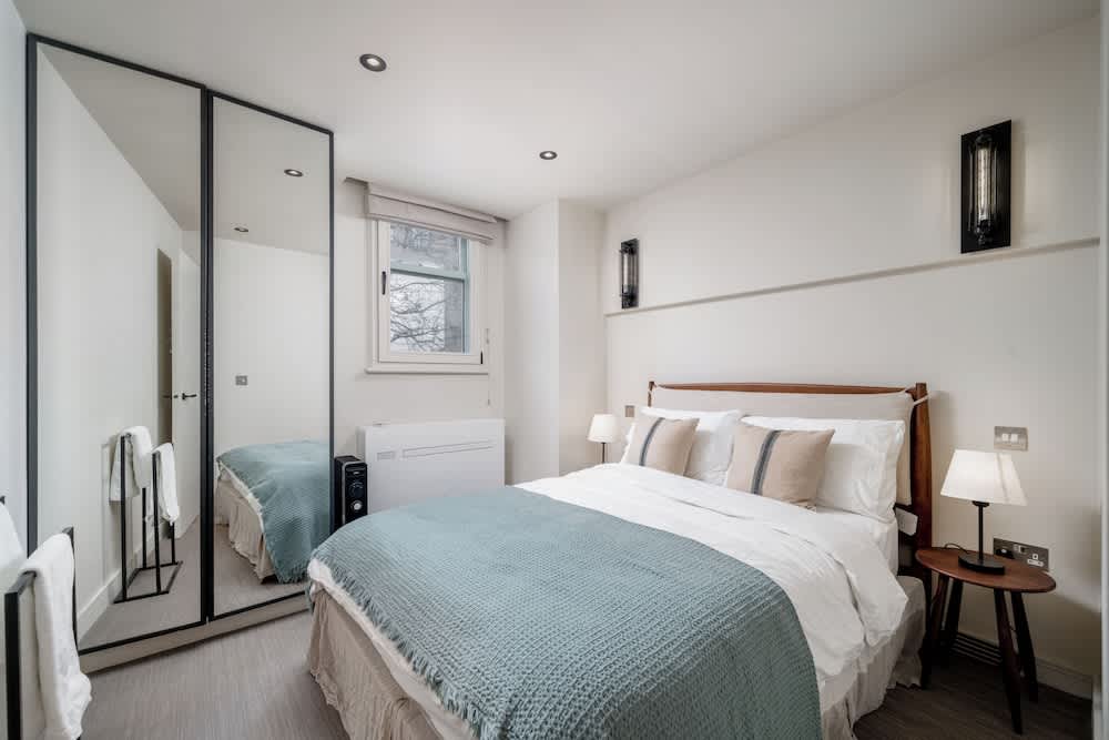JOIVY Chic Mews house in S Kensington 1
