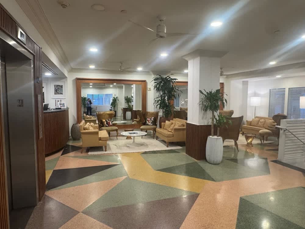 The Townhouse Hotel 2