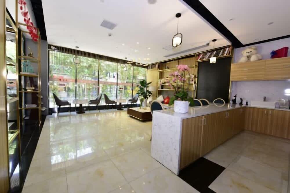 Longchen Holiday Inn (Shanghai Ruijin Hospital Yongjia Road Branch) 1