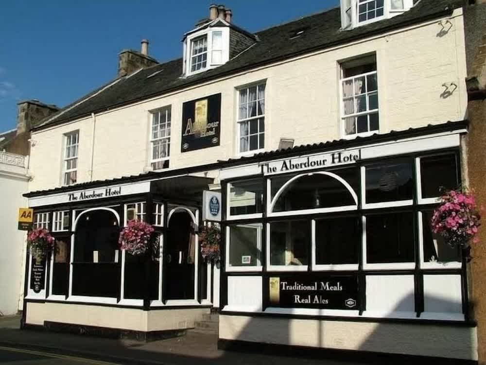 Aberdour Hotel, Stables Rooms & Beer Garden 1