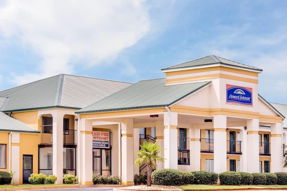 Howard Johnson by Wyndham Perry GA 1