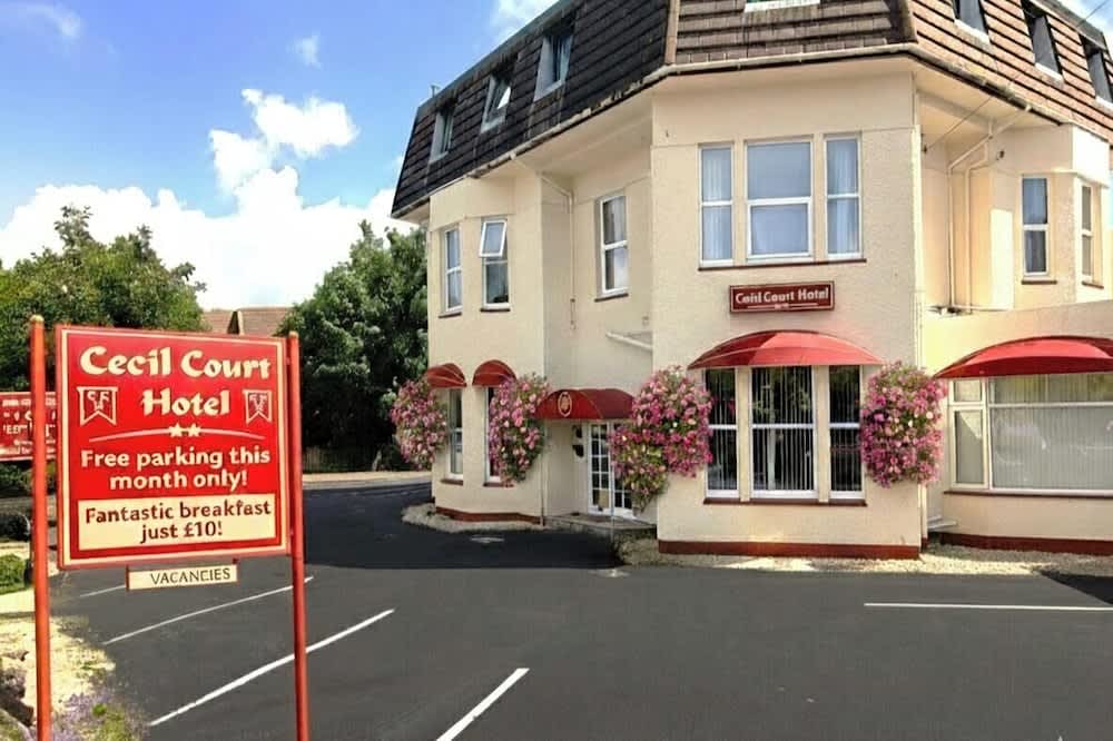Cecil Court Hotel 1