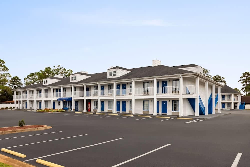 Baymont by Wyndham Albany at Albany Mall 1