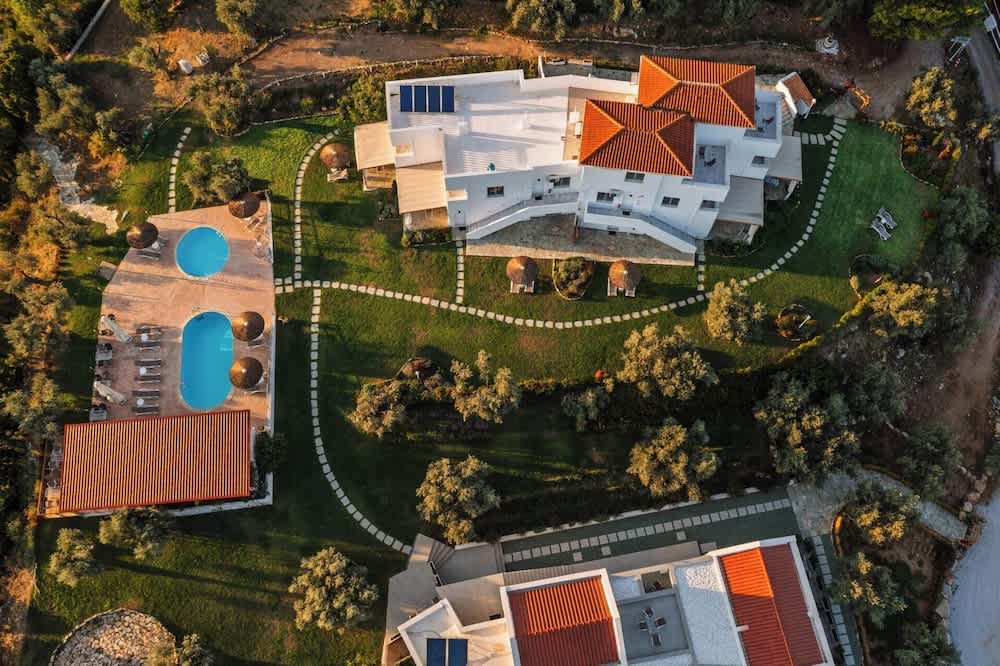 Cape Blue Suites 2