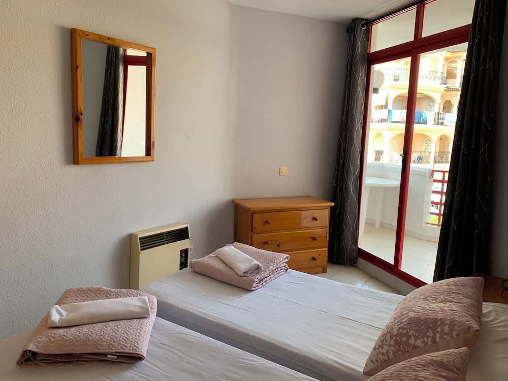 Apartamentos Habitat - Playa Romana 3000 2