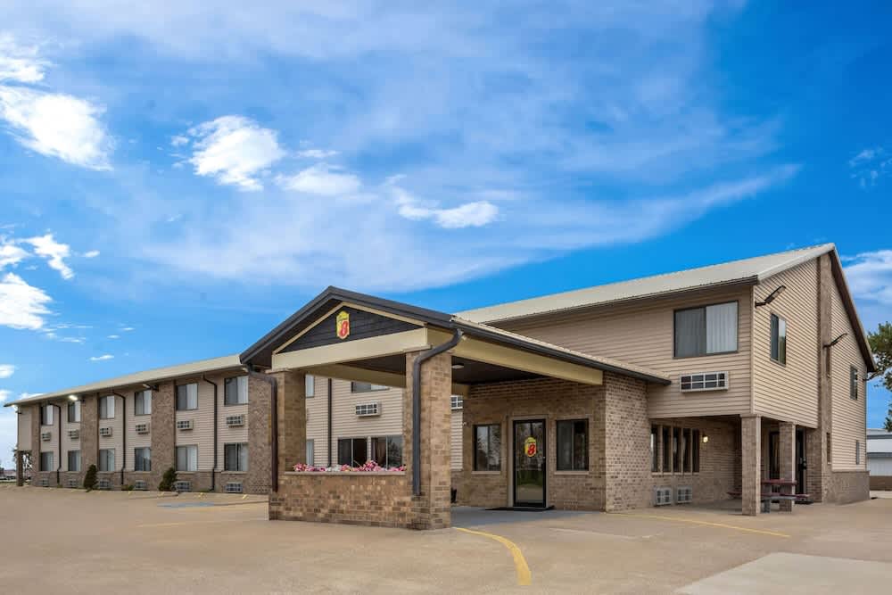 Super 8 by Wyndham Jefferson 1
