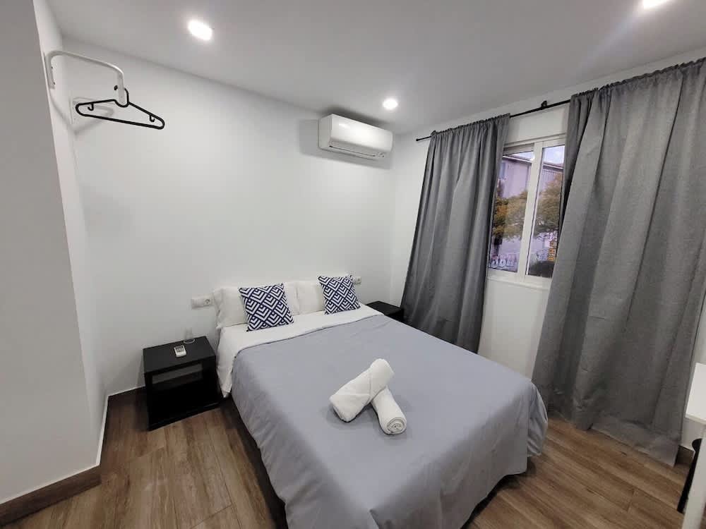 AYZ Elcano - Auto check-in property 2
