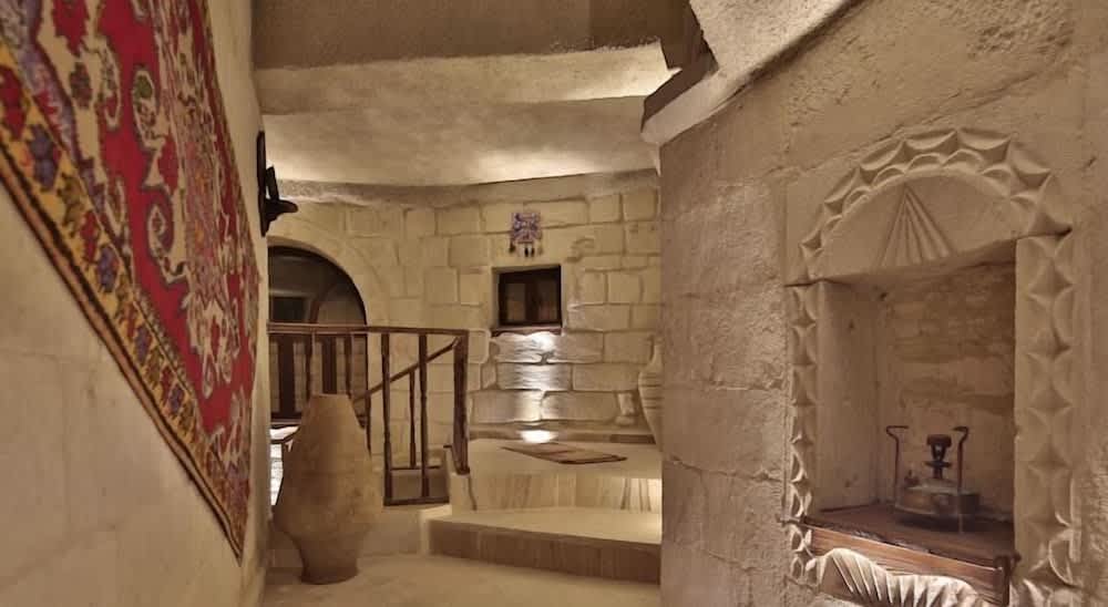 Maccan Cave Hotel 2