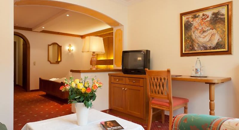 Hotel Neue Post 2