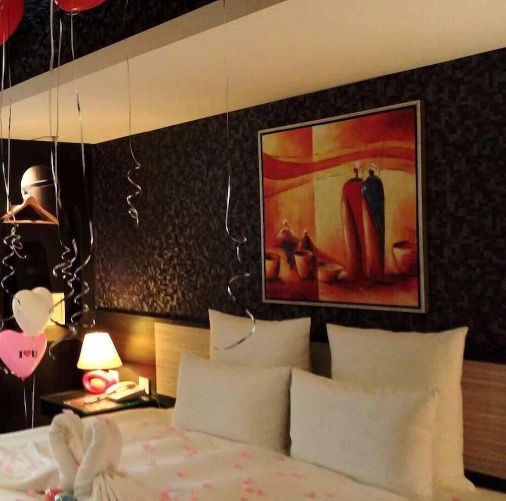 V-one Vogue Hotel 1