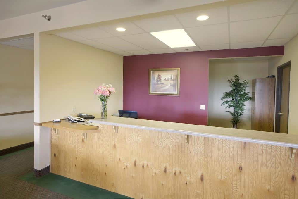 Americas Best Value Inn - Gaylord 2