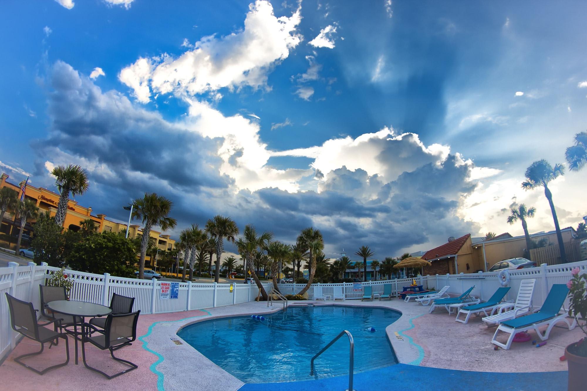 Magic Beach Motel 2