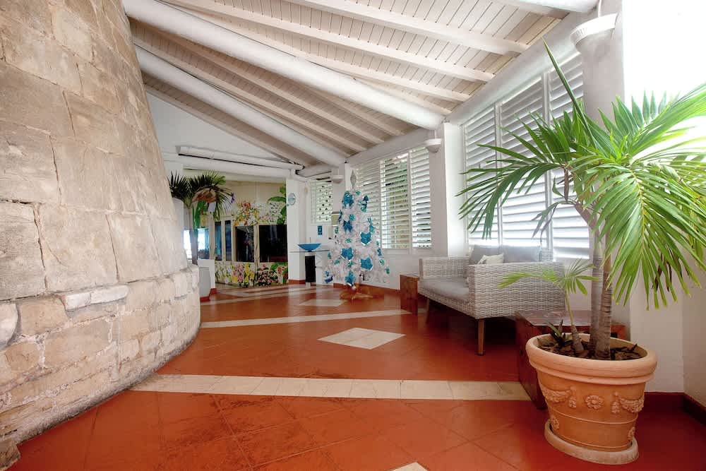 Ocean Point Beach Resort & Spa Adults Only 2