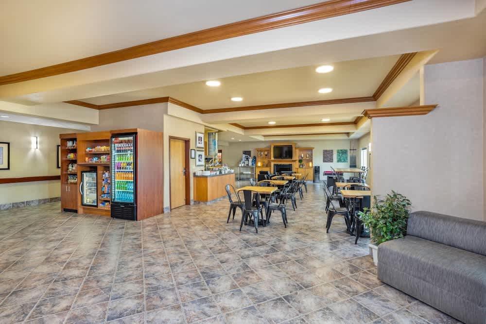 Clarion Pointe 2