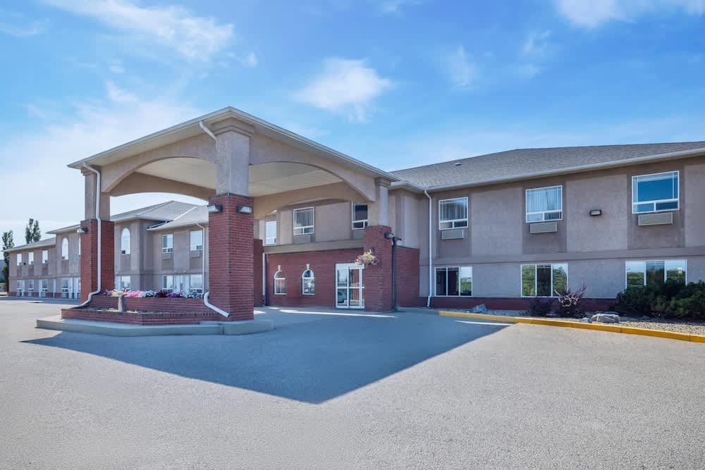 Clarion Pointe 1