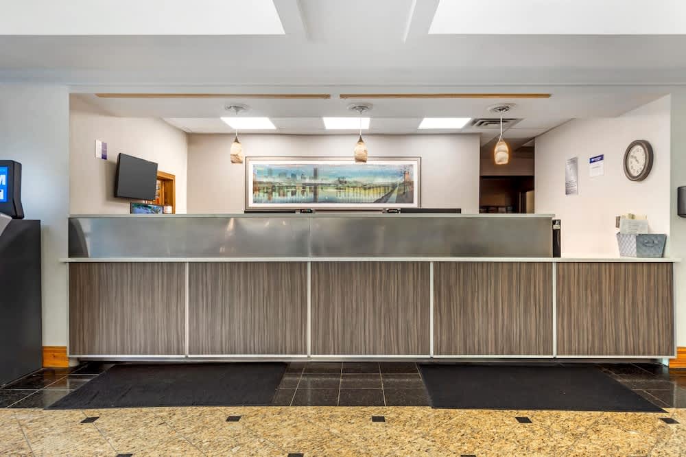 Wingate by Wyndham North East 2