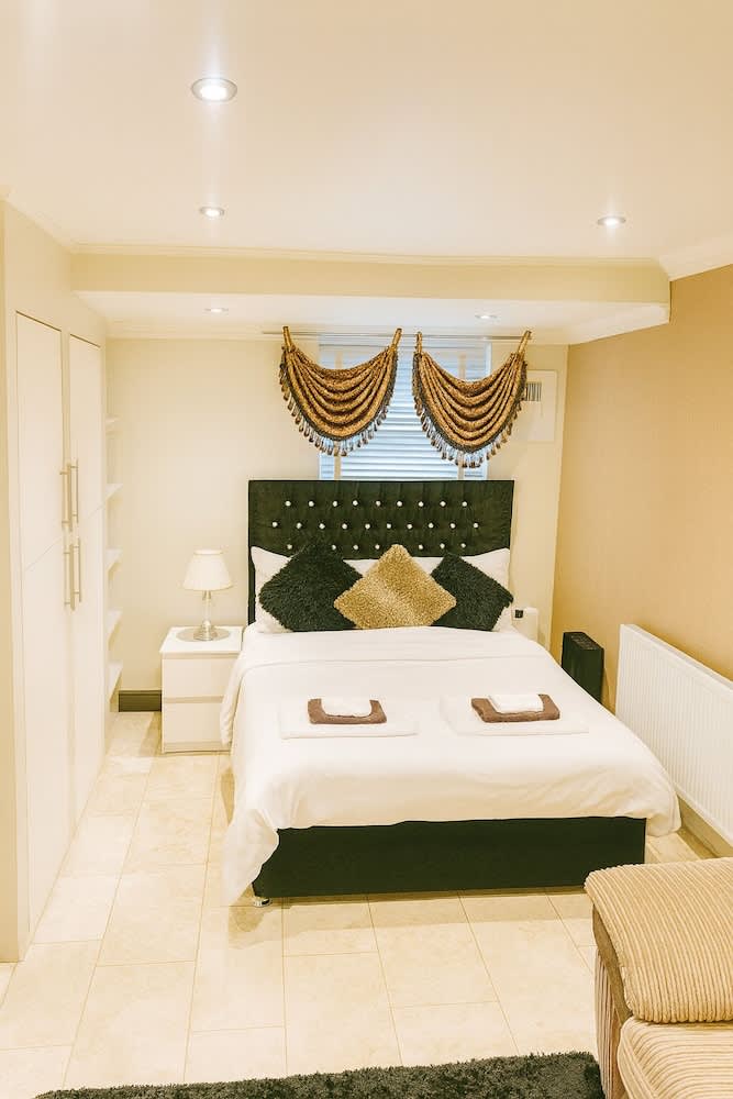 Home At City AirPort Excel EastLondon UN 1