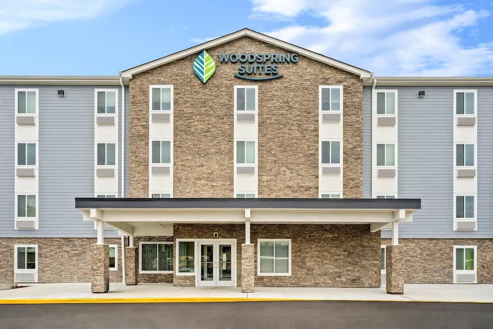 WoodSpring Suites Wilmington Riverfront 1