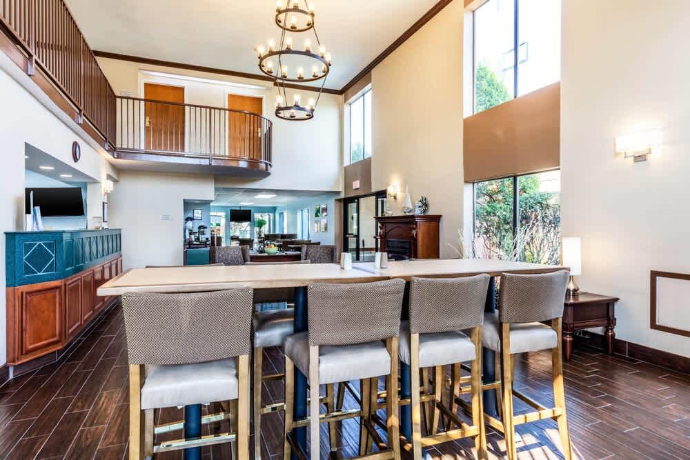 Quality Suites Paducah I-24 2