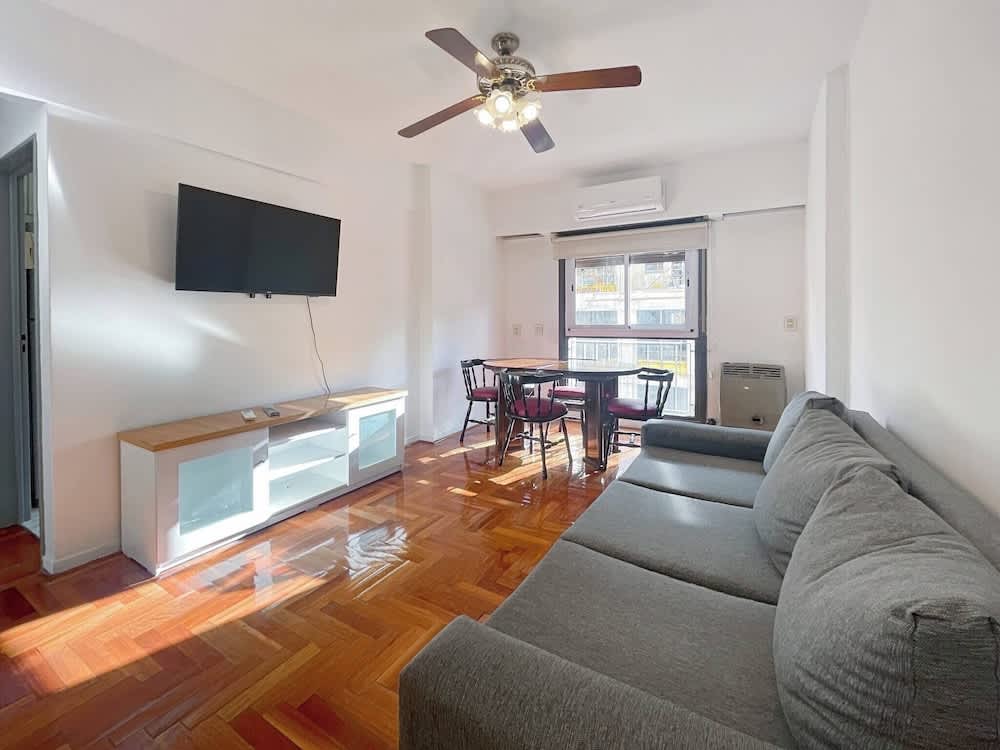 Beautiful 2 bedrooms and Cozy Apartment in the Heart of Palermo 1