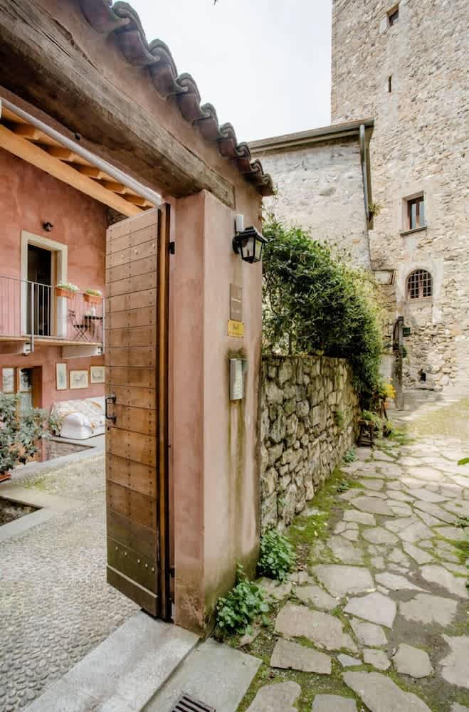 Alla Torre del Barbarossa B&B FORESTERIA 1