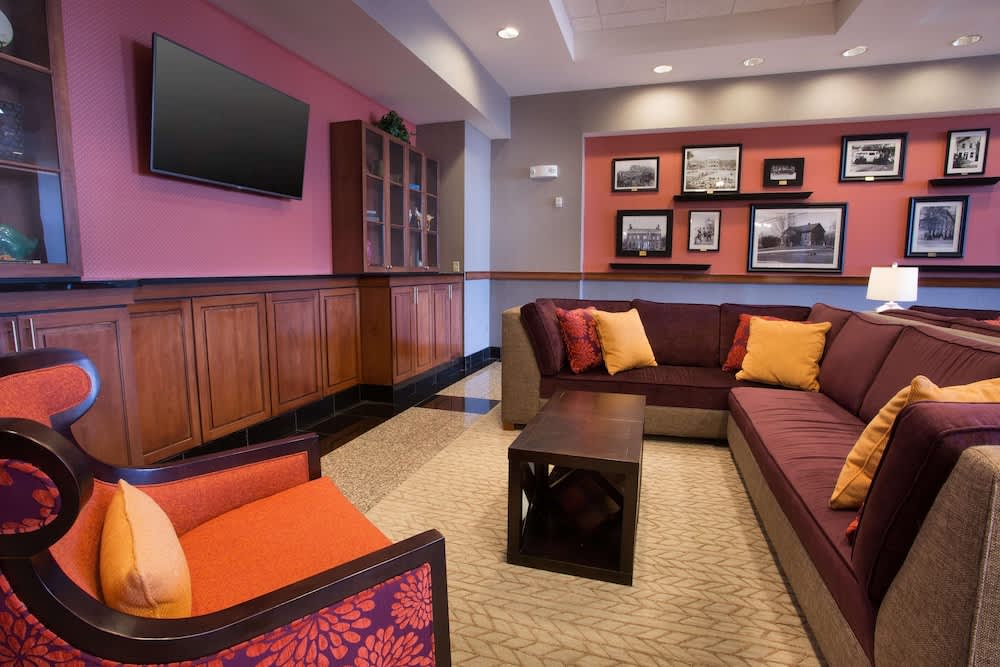Drury Inn & Suites Cincinnati Sharonville 2