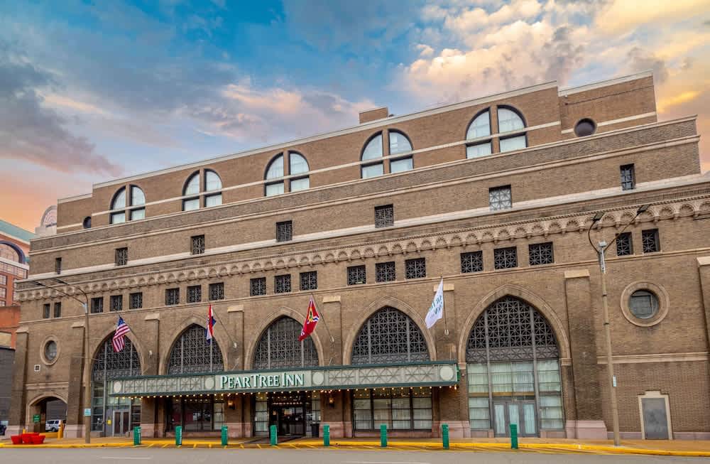Pear Tree Inn St. Louis Convention Center 1