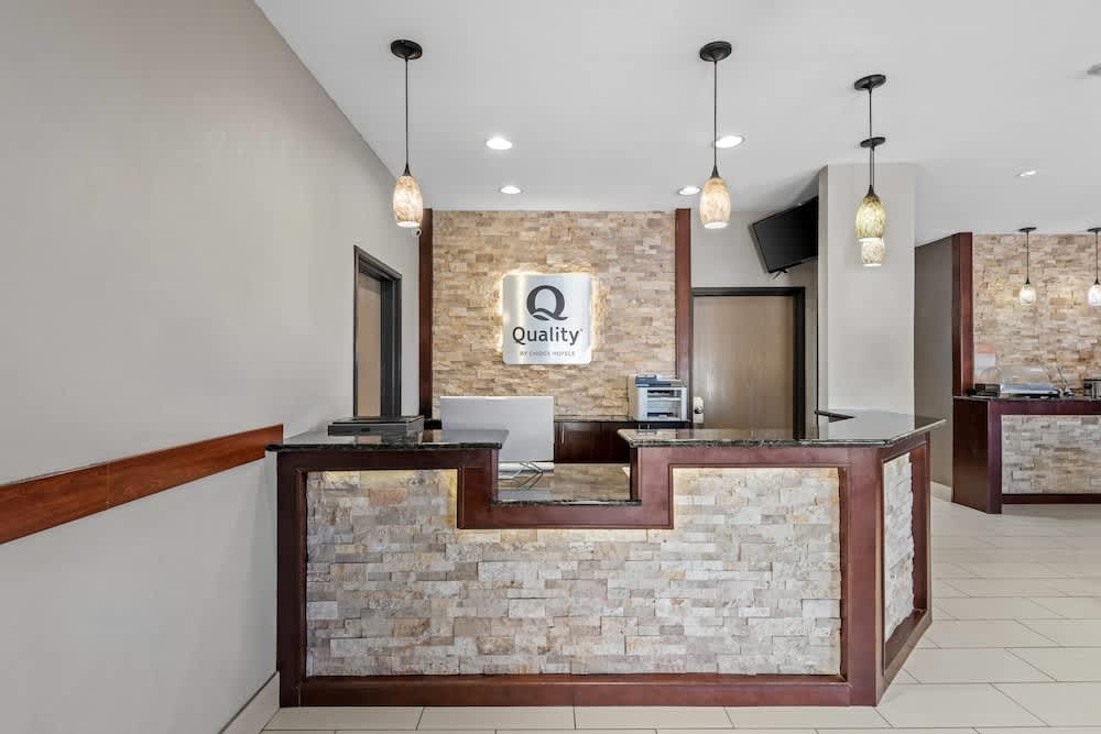 Quality Inn & Suites Des Moines Airport 2