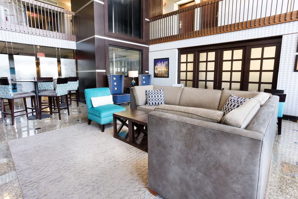 Drury Inn & Suites Kansas City Airport 2