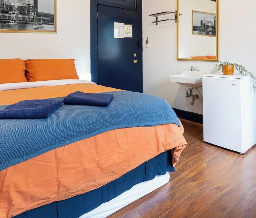 The Guesthouse Vancouver Downtown 1