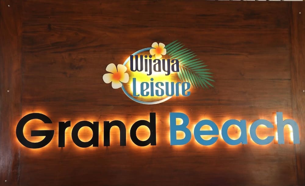 Grand Beach 1