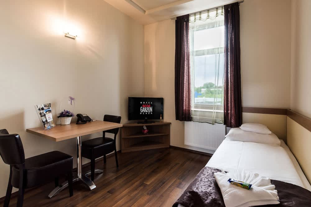 Hotel Garzon Plaza 2