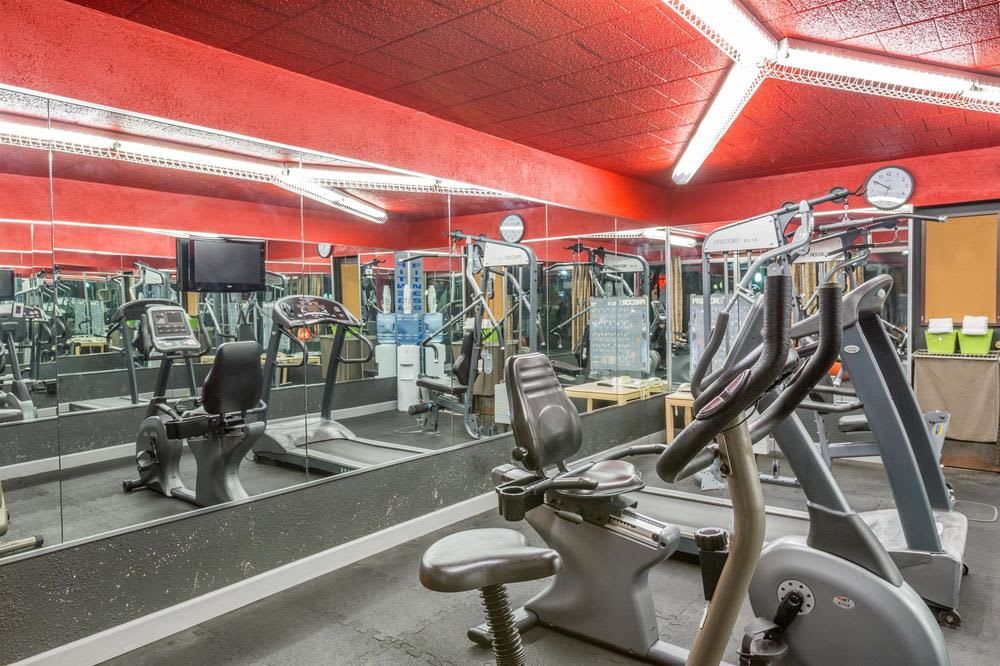 DAYS INN BY WYNDHAM EAST STROUDSBURG 2