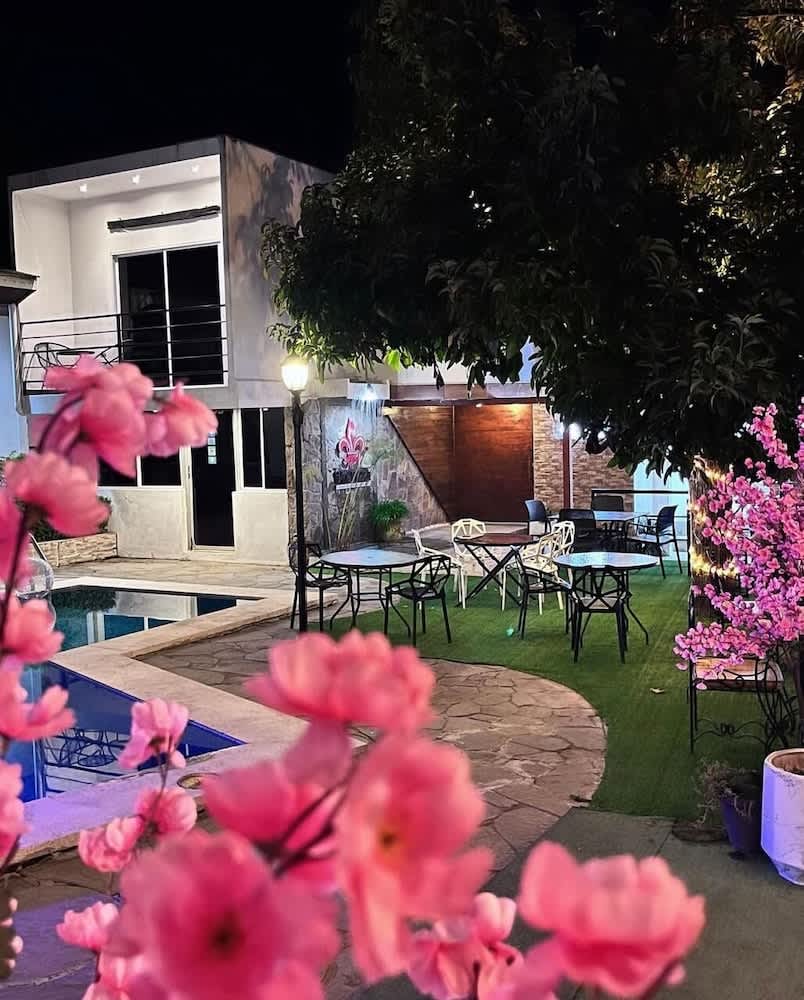 VILLA NAPOLI 1