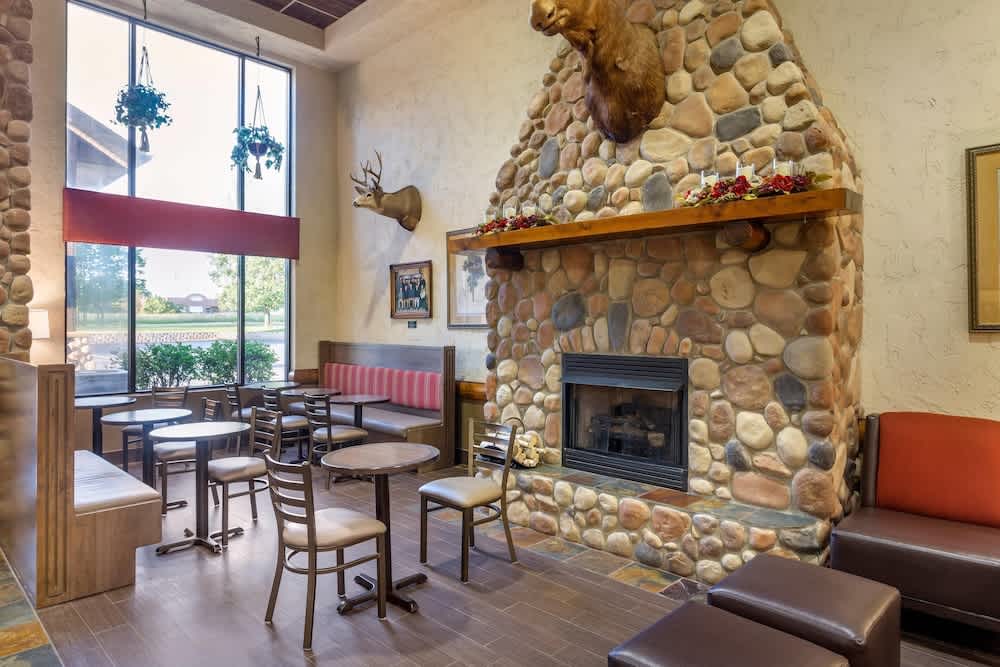 Comfort Inn & Suites Branson Meadows 2