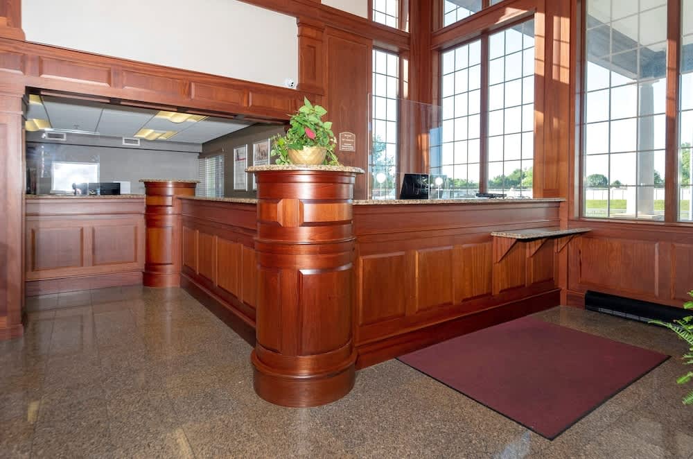 Red Roof Inn & Suites Wilmington – New Castle 2