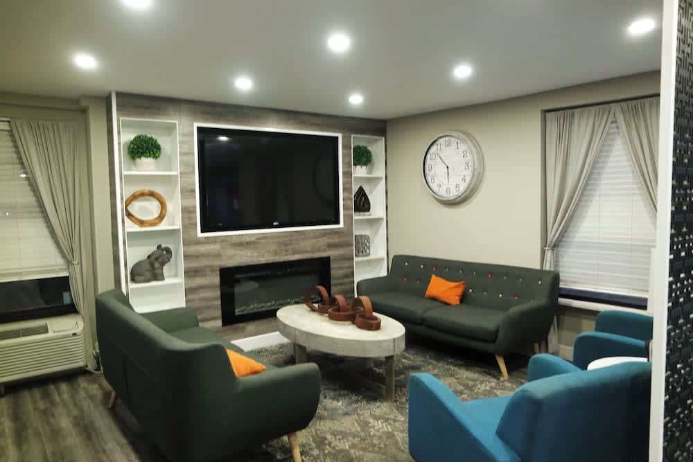 Travelodge by Wyndham North Charleston 2