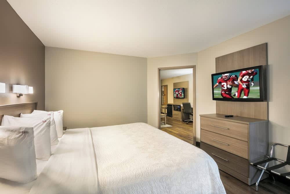 Red Roof Inn PLUS+ Boston - Logan 1