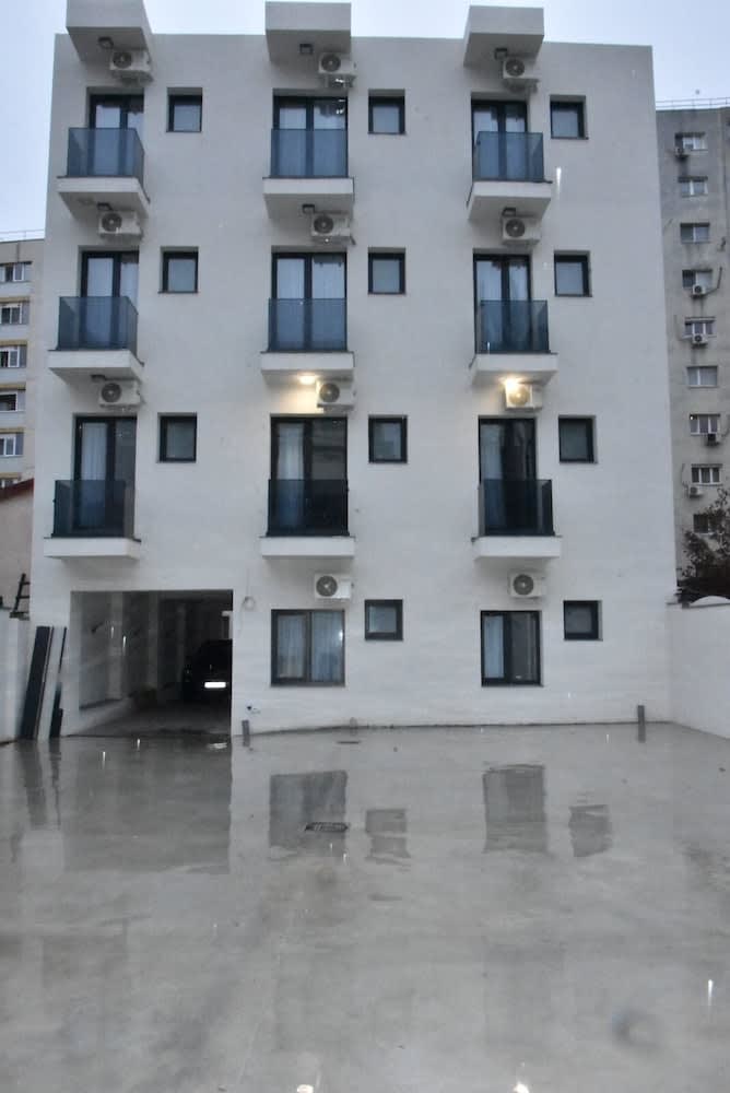 Sunrise Rooms 1