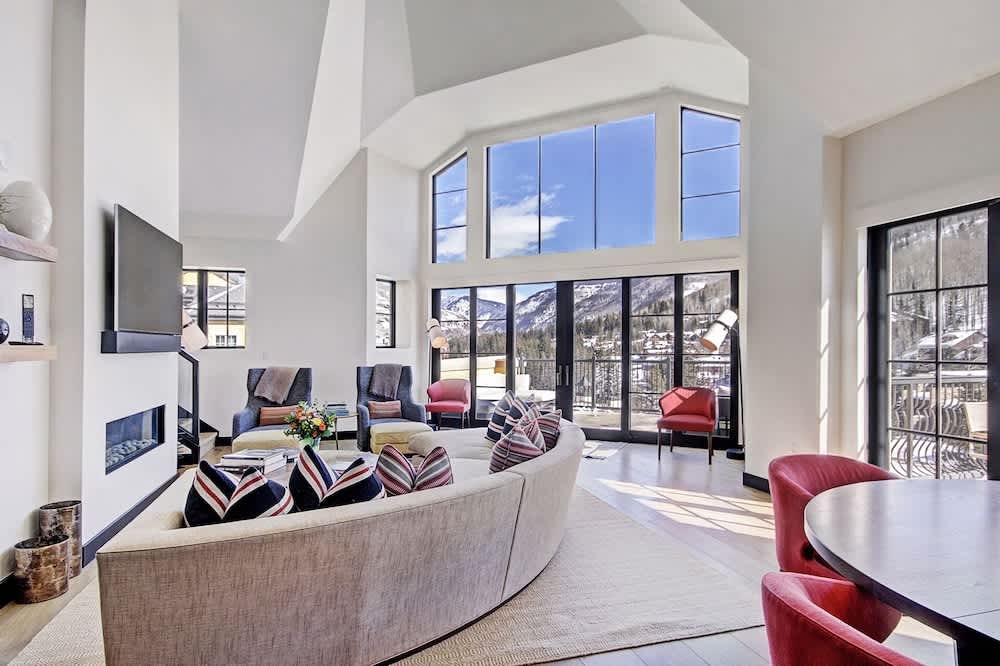 Vail Ritz-Carlton 3 Bedroom Residence In Lionshead Village 1